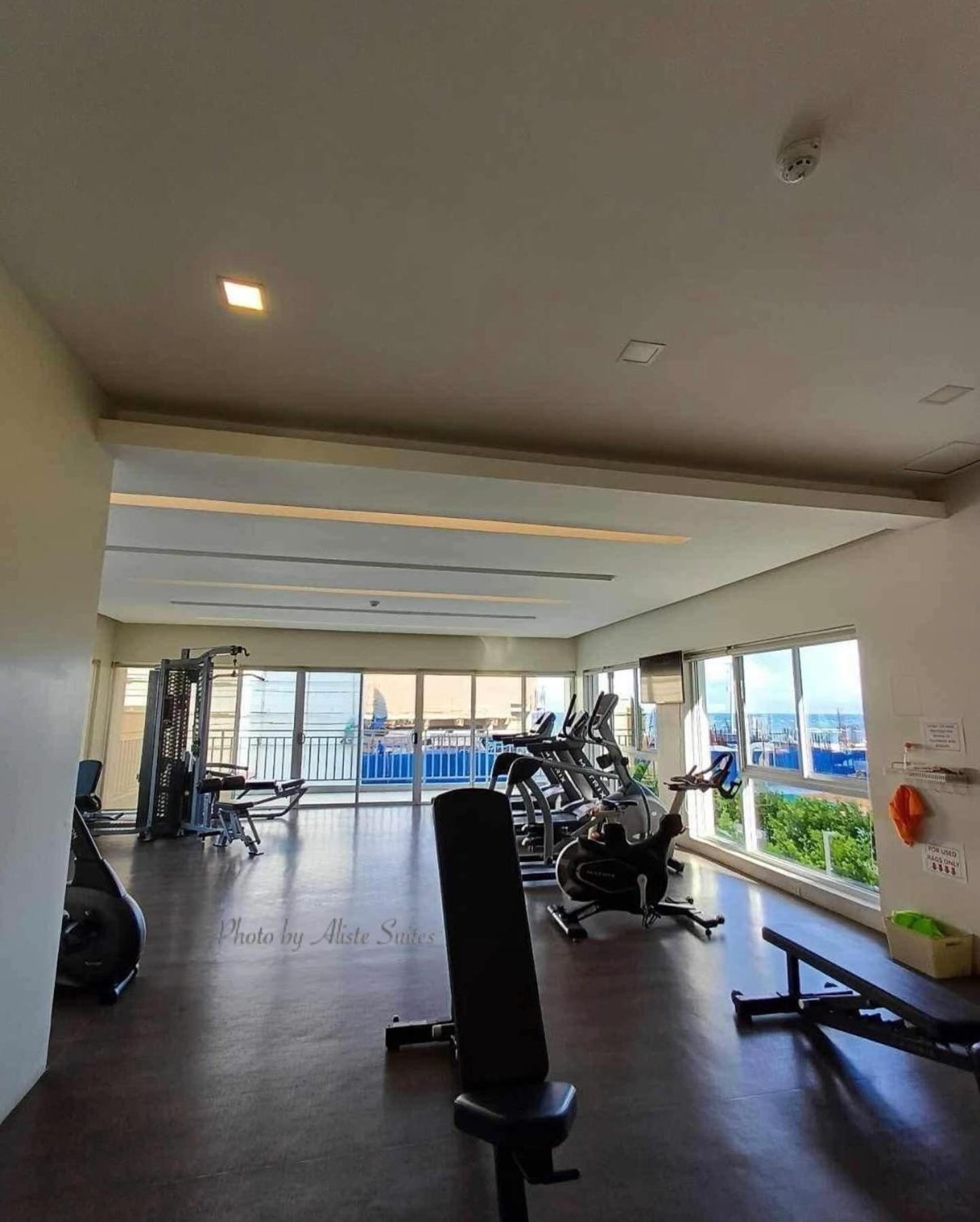 Aliste Suites Marina Spatial ドゥマゲティ エクステリア 写真