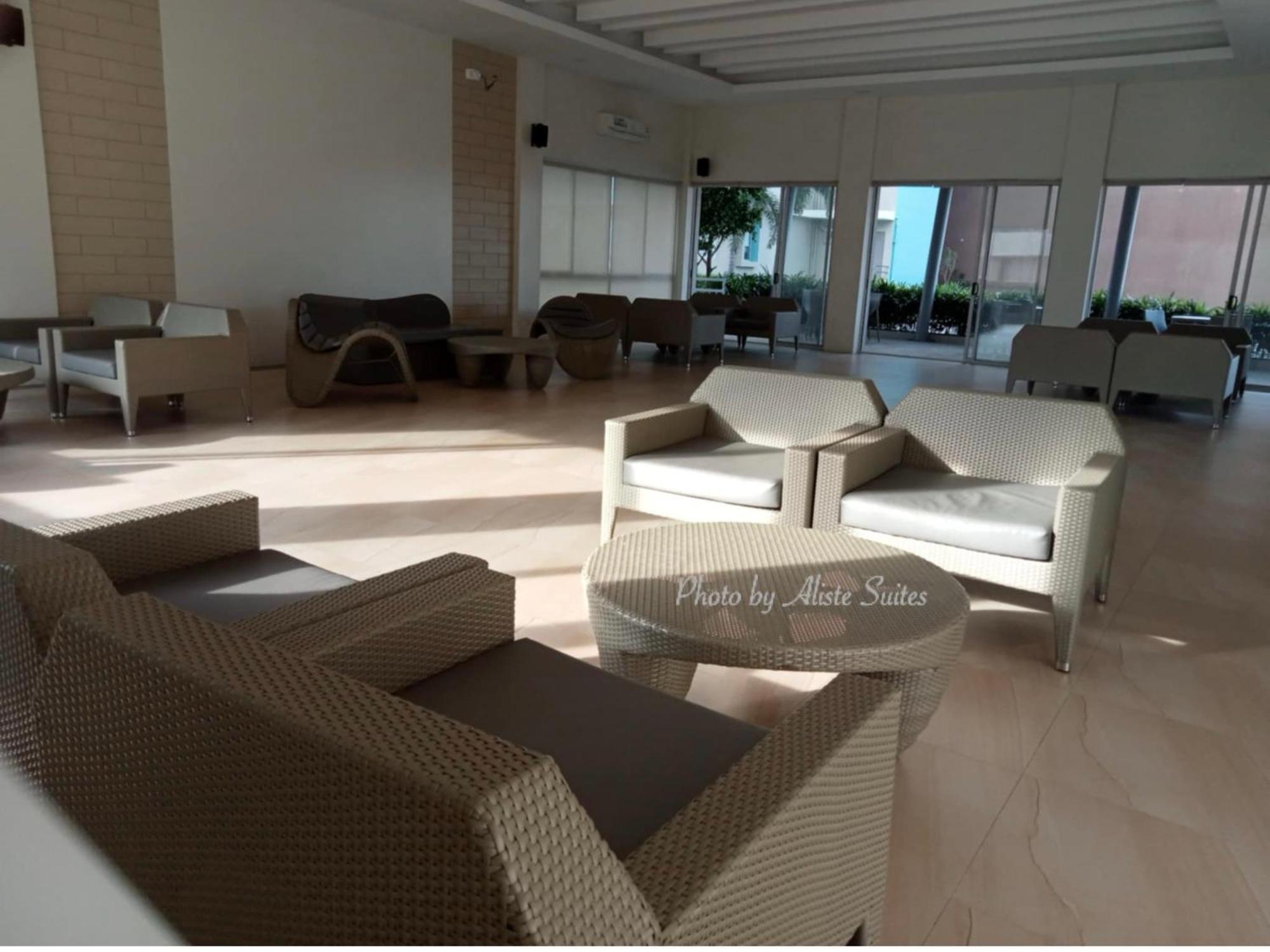 Aliste Suites Marina Spatial ドゥマゲティ エクステリア 写真